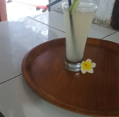 Coconut & Warung ゲストハウス アメッド